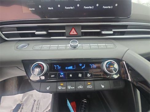 Certified 2023 Hyundai Elantra SEL w/ Convenience Package image 19