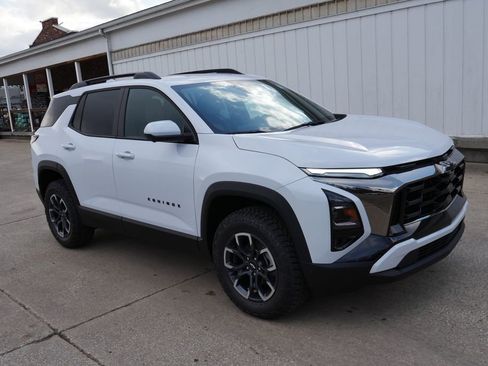 New 2026 Chevrolet Equinox ACTIV image 2