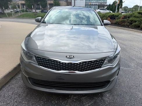 Used 2018 Kia Optima EX w/ Premium Package FWD image 3