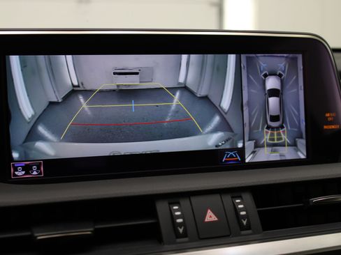 Used 2019 Lexus ES 300h Luxury image 58