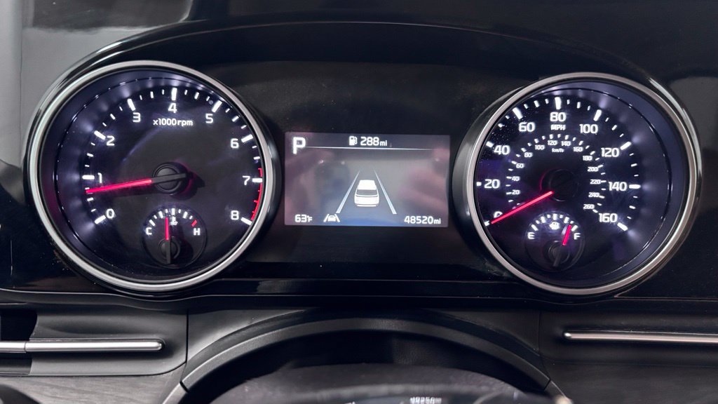 Used 2024 Kia Carnival EX FWD image 14