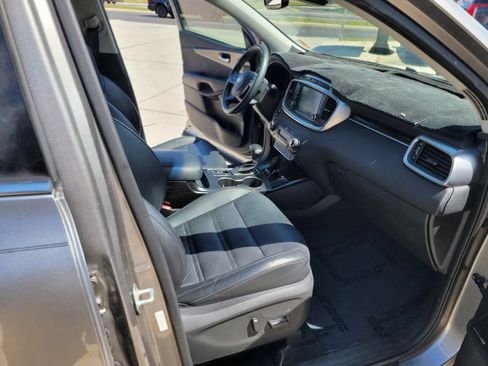 Used 2019 Kia Sorento EX w/ EX Premium Package FWD image 15