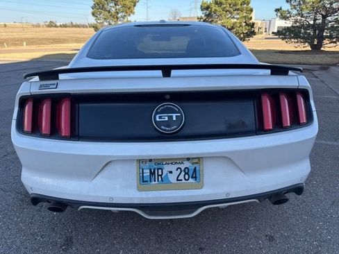 Used 2017 Ford Mustang GT Premium image 11