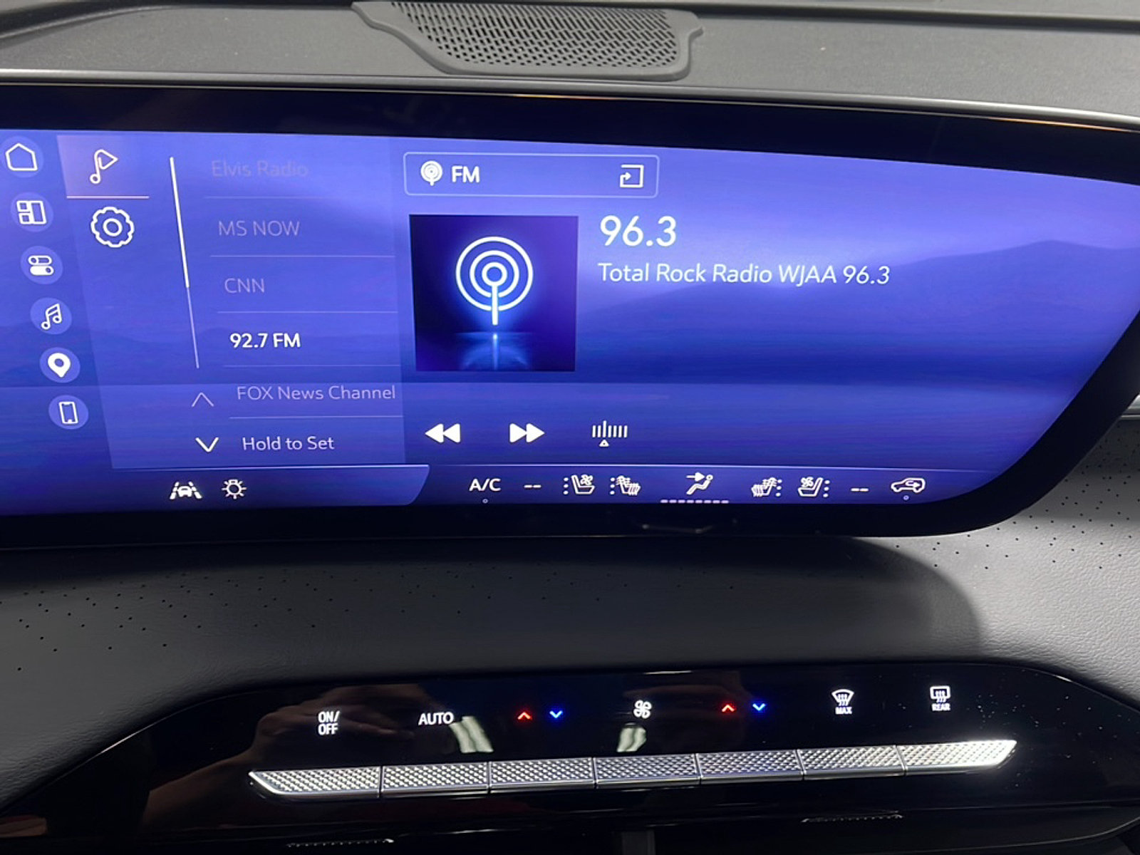Used 2026 Buick Enclave Avenir w/ Super Cruise Package FWD image 8
