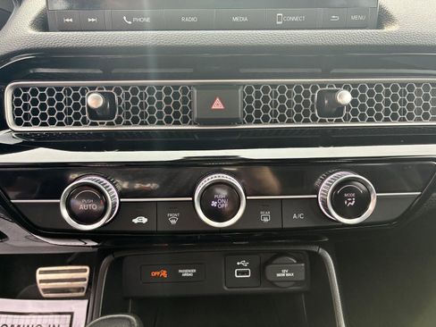 Used 2023 Honda Civic Sport image 23