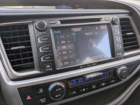 Used 2019 Toyota Highlander Limited Platinum image 14