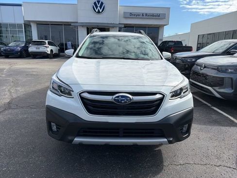 Used 2021 Subaru Outback Limited image 3