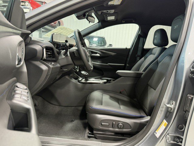 New 2026 Buick Envista Sport Touring w/ Convenience I Package FWD image 12