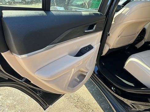 Used 2025 Jeep Grand Cherokee Limited image 22