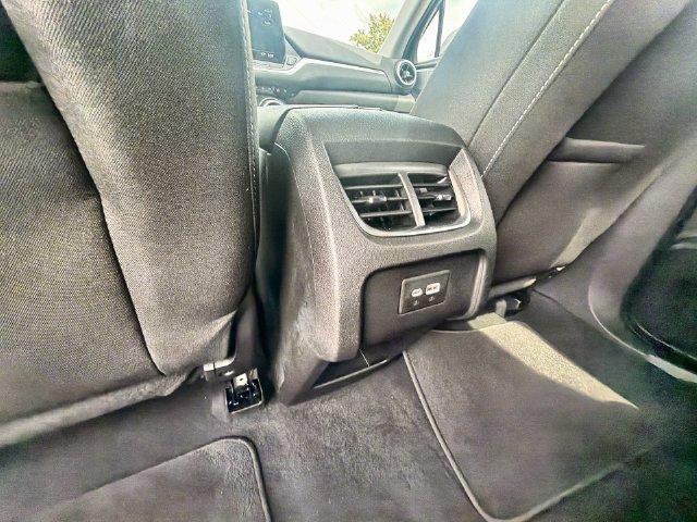 Used 2024 Chevrolet Blazer LT w/ Convenience Package FWD image 20