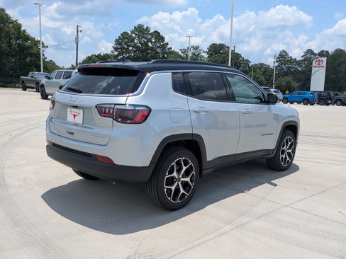New 2026 Jeep Compass Limited AWD/4WD image 5