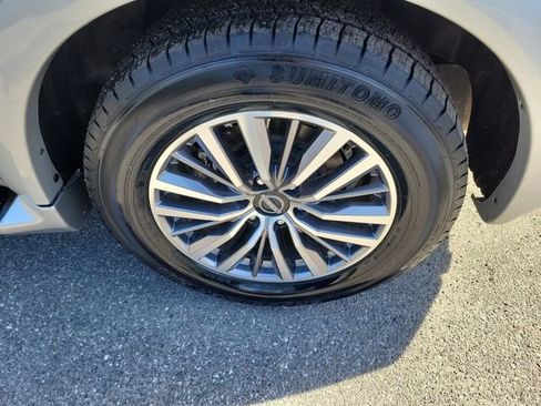 Used 2022 Nissan Armada SL image 6