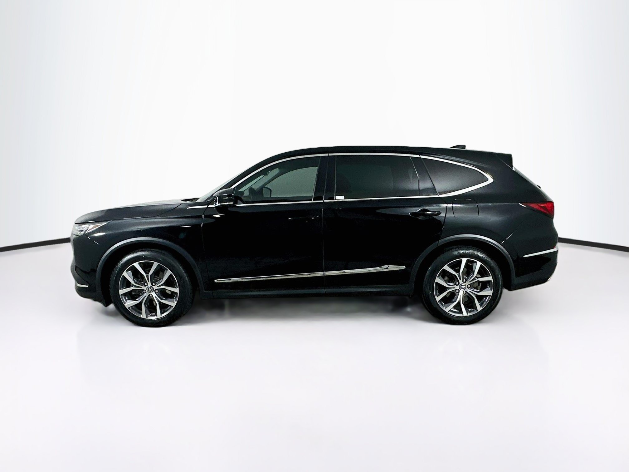 Used 2023 Acura MDX w/ Technology Package FWD image 4