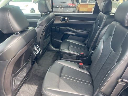 Certified 2023 Kia Sorento X-Line EX AWD/4WD image 9