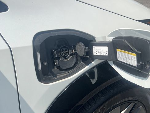 Certified 2024 Nissan Ariya AWD image 36