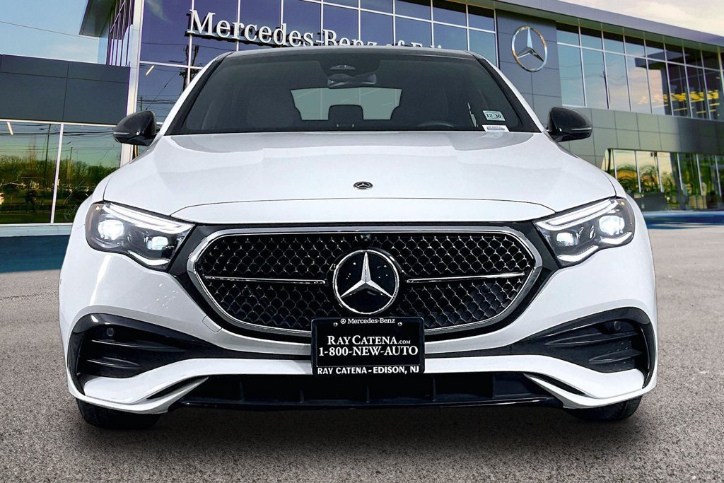 Used 2026 Mercedes-Benz E 350 4MATIC Sedan image 3