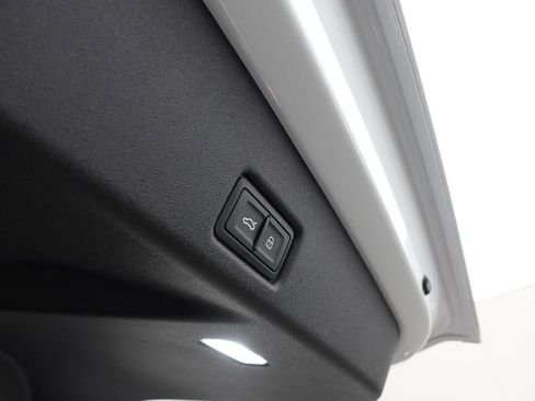 New 2025 Audi Q5 Prestige image 29