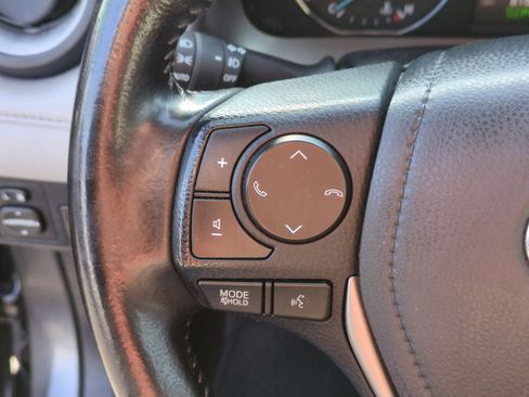 Used 2017 Toyota RAV4 XLE image 19