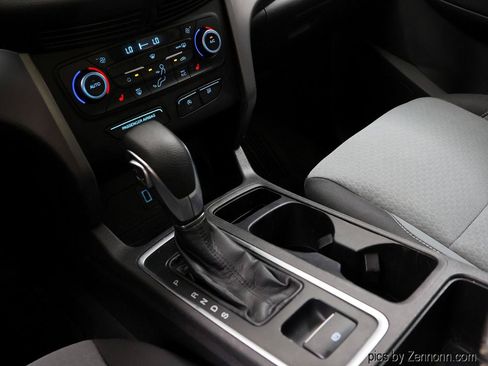 Used 2018 Ford Escape SE w/ SE Sync 3 Package FWD image 25