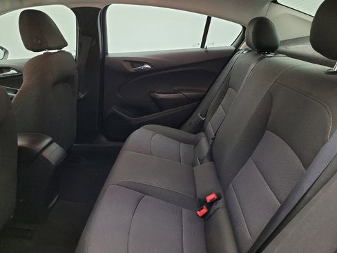 Used 2018 Chevrolet Cruze LS image 18