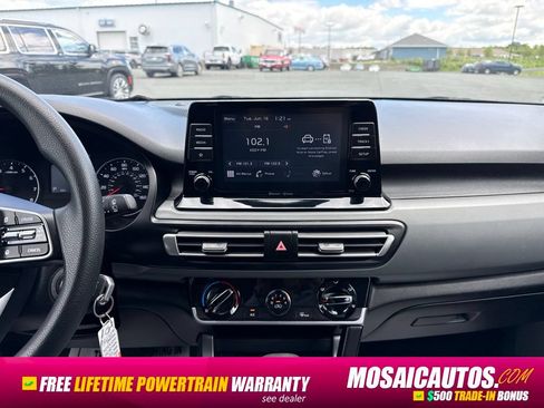Used 2023 Kia Seltos LX AWD/4WD image 15
