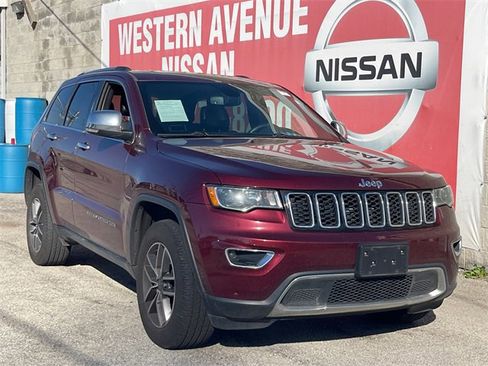 Used 2021 Jeep Grand Cherokee Limited image 2