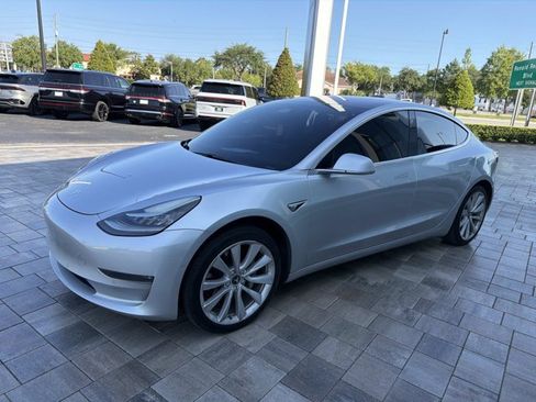 Used 2018 Tesla Model 3 Long Range RWD image 6