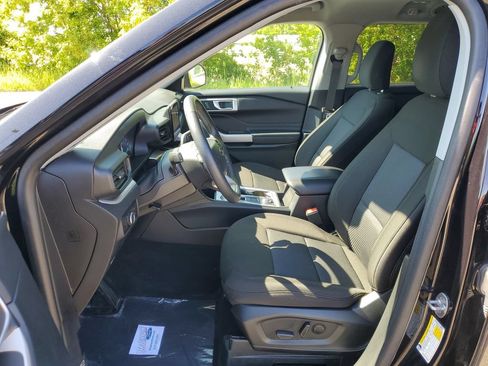 Certified 2024 Ford Explorer XLT AWD/4WD image 12