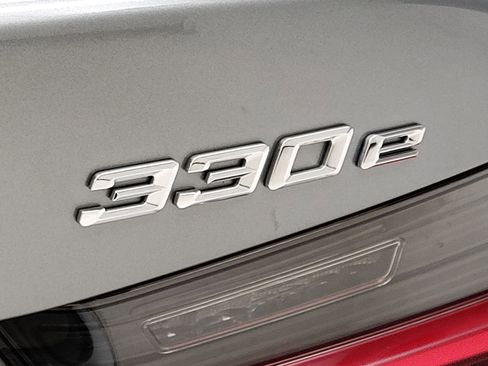 Certified 2023 BMW 330e w/ Driving Assistance Package image 10