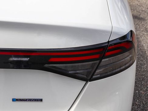 Used 2024 Honda Accord EX-L image 9