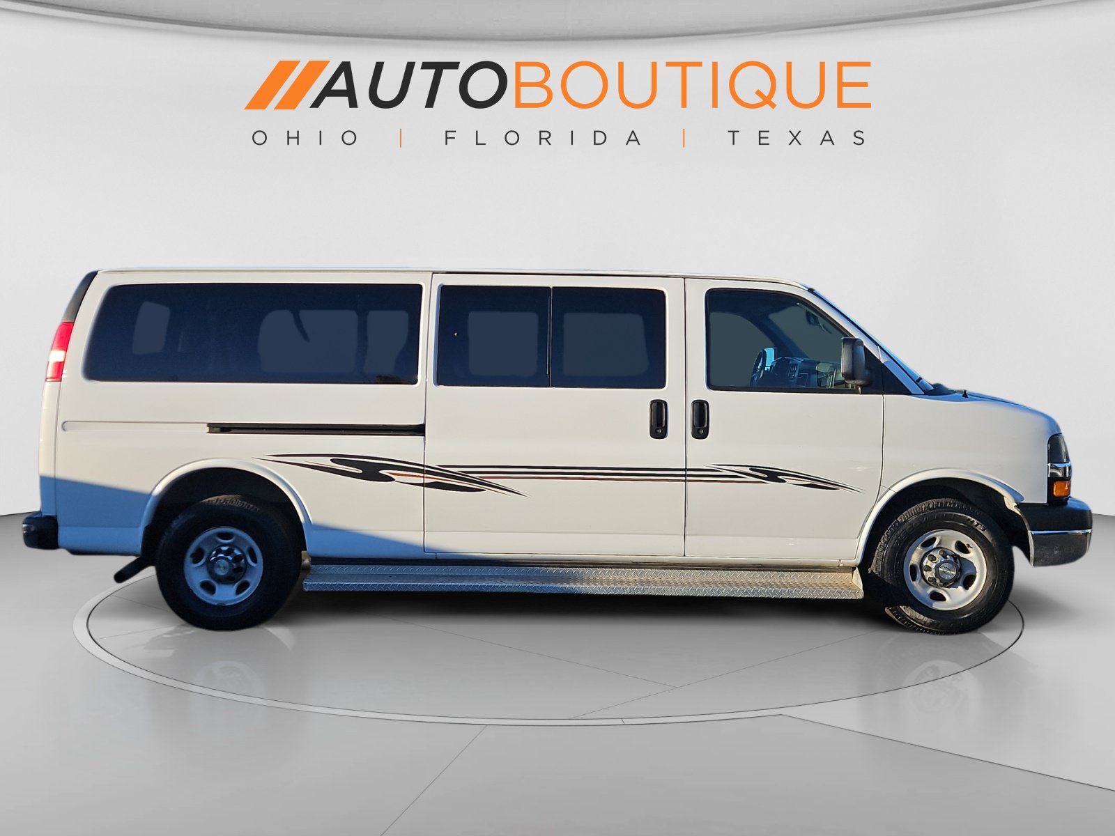 Used 2014 Chevrolet Express 3500 LT w/ LT Preferred Equipment Group RWD image 6