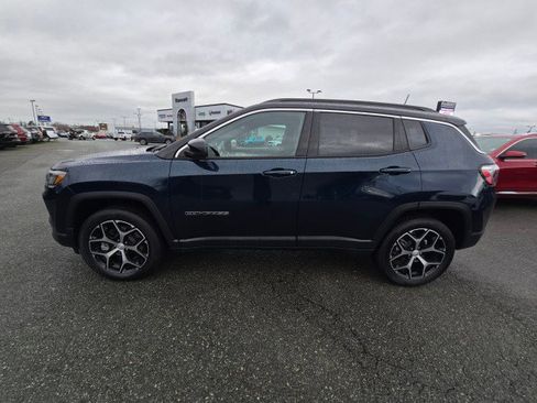 Used 2024 Jeep Compass Limited image 6