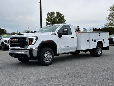 New 2026 GMC Sierra 3500 Pro AWD/4WD image 2