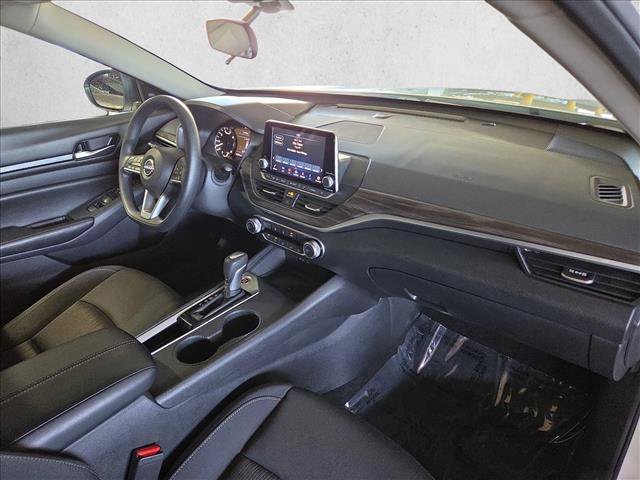 Used 2025 Nissan Altima 2.5 SV FWD image 20