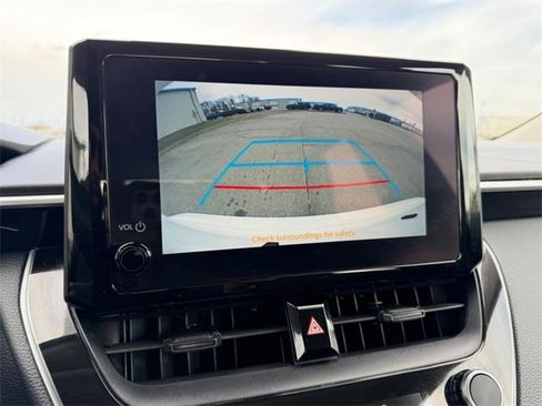 Used 2023 Toyota Corolla LE image 17
