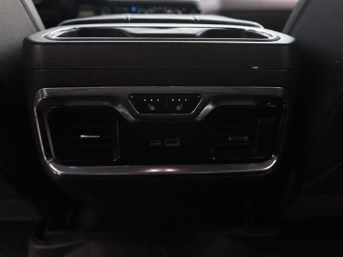 Used 2024 Chevrolet Silverado 1500 LTZ w/ LTZ Premium Package AWD/4WD image 17