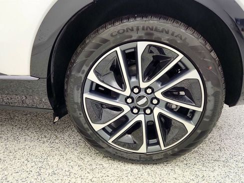 Used 2025 Cadillac Optiq Sport 2 w/ LPO, Floor Liner Package image 9