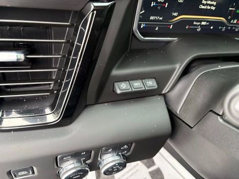 Used 2024 GMC Sierra 3500 AT4 w/ AT4 Premium Plus Package image 12