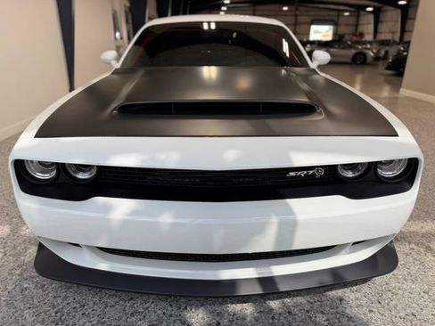 Used 2019 Dodge Challenger SRT Hellcat Redeye RWD image 16