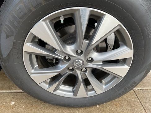 Used 2017 Nissan Murano SL image 10