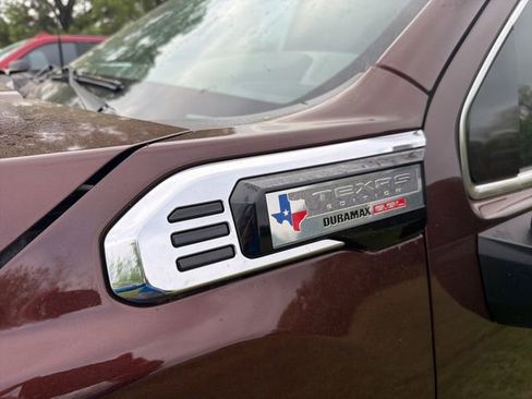 Used 2024 GMC Sierra 2500 SLT w/ Texas SLT Premium Package image 4