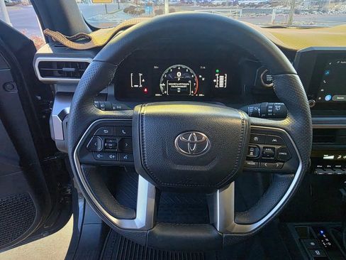 Used 2025 Toyota 4Runner SR5 image 10