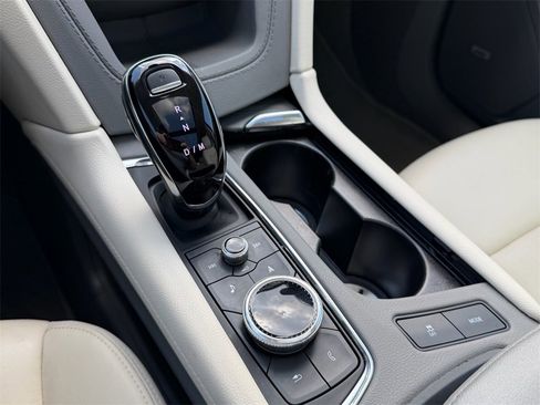 Used 2023 Cadillac XT6 Premium Luxury image 16