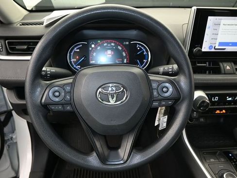 Used 2025 Toyota RAV4 LE image 7