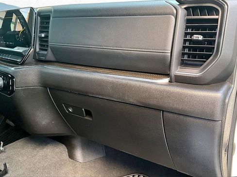 Used 2024 Chevrolet Silverado 3500 LT image 23