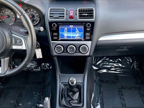 Used 2016 Subaru Crosstrek 2.0i Premium image 7