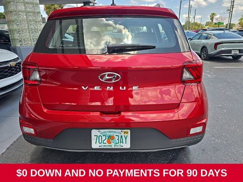 Used 2025 Hyundai Venue SEL FWD image 5