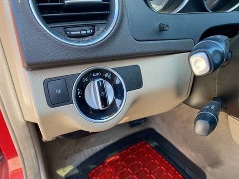 Used 2014 Mercedes-Benz C 250 Sedan image 13