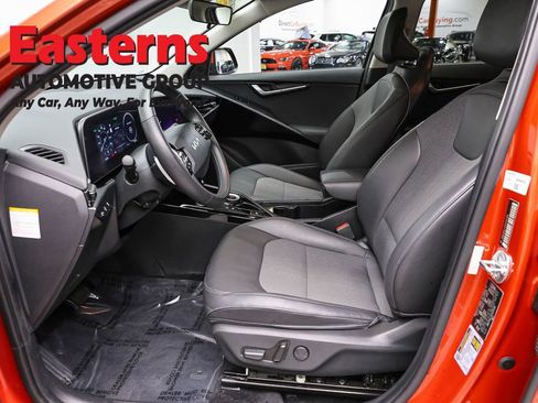 Used 2023 Kia Niro Wind w/ Wind Preserve Package FWD image 14