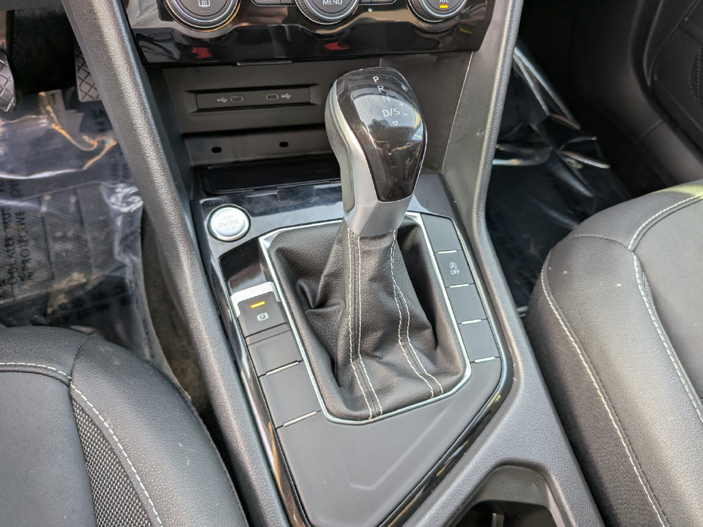 Certified 2024 Volkswagen Taos SE FWD image 23